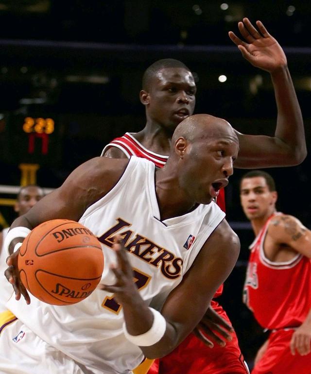 九游娱乐(jiuyou)官方网站-高光时刻：那些令人难忘的NBA瞬间的简单介绍